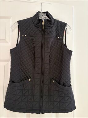 Weatherproof Black Quilted Sleeveless Vest with Gold Hardware